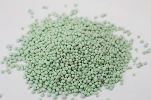Phân bón npk 1 màu được bà con nông dân sử dụng rộng rãi bởi giá phải chăng